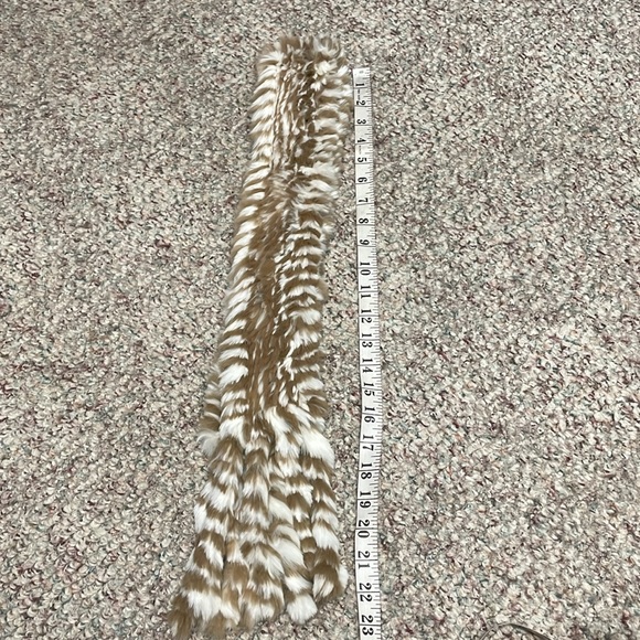 Alexander Bartlett Real fur scarf - Picture 5 of 6